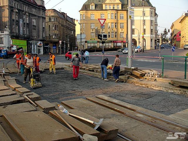 Kliknut�m okno zav�ete