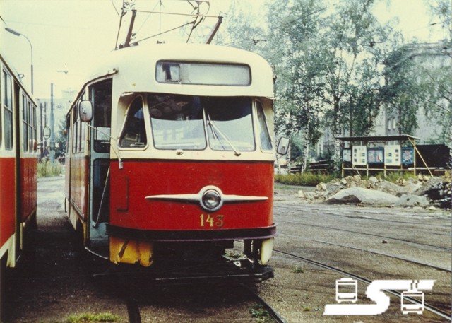 Kliknut�m okno zav�ete