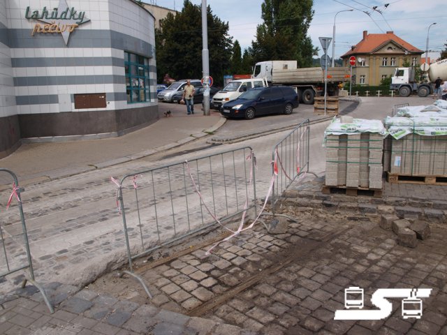 Kliknut�m okno zav�ete