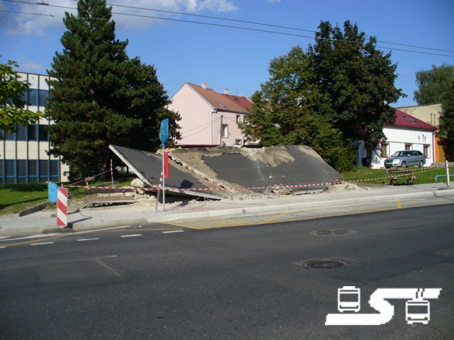 Kliknut�m okno zav�ete