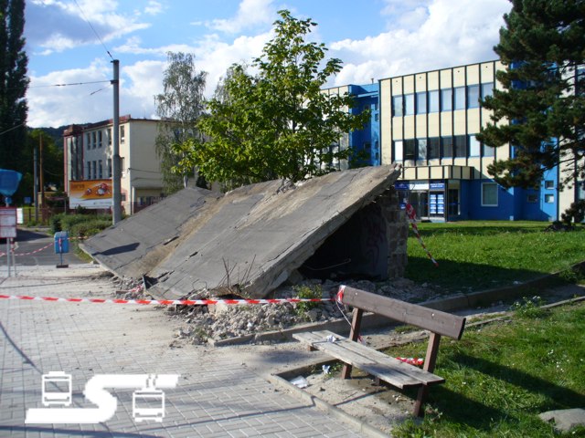 Kliknut�m okno zav�ete