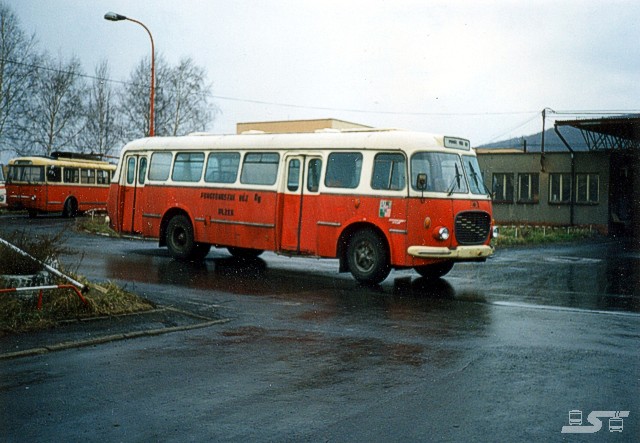 Kliknut�m okno zav�ete